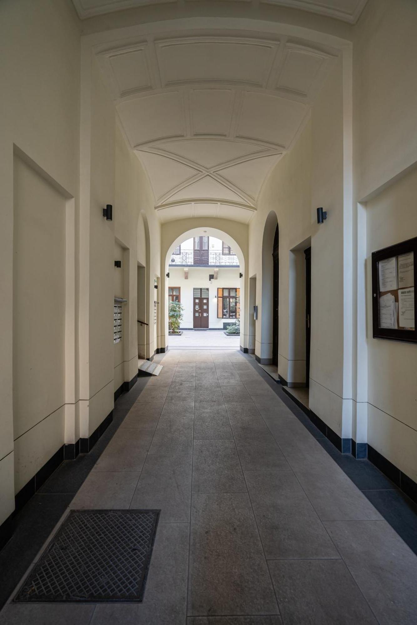Kiraly 44 Luxury Apartment With Free Parking Budapest Exterior photo